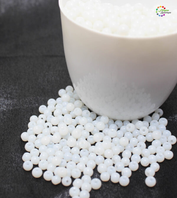 4mm - Glass Round Beads - 10gm pack approx 500 Beads in a pack - White
