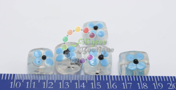 Flat Flower Glass Beads - White - 15x15mm